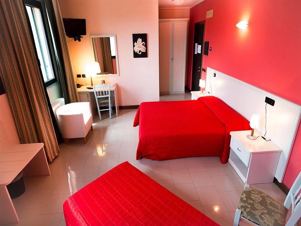 Eden Hotel Castel dʼArio Exterior foto